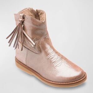 Hannah Suede Boots with Tassels in Metallic Pink